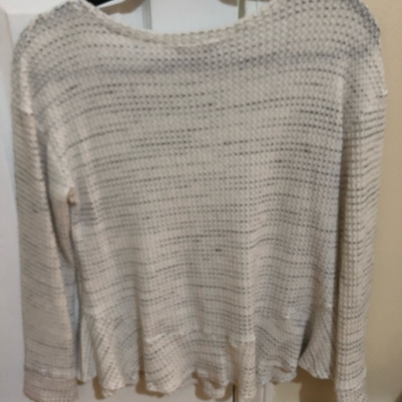 White and grey sweater - Picture 2 of 3